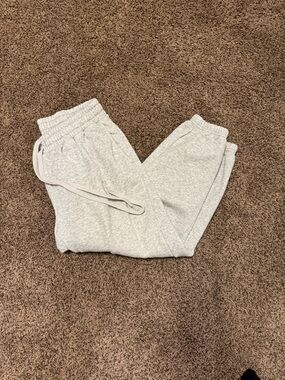 Fabletics Light Gray Women's Drawstring Jogger Pants